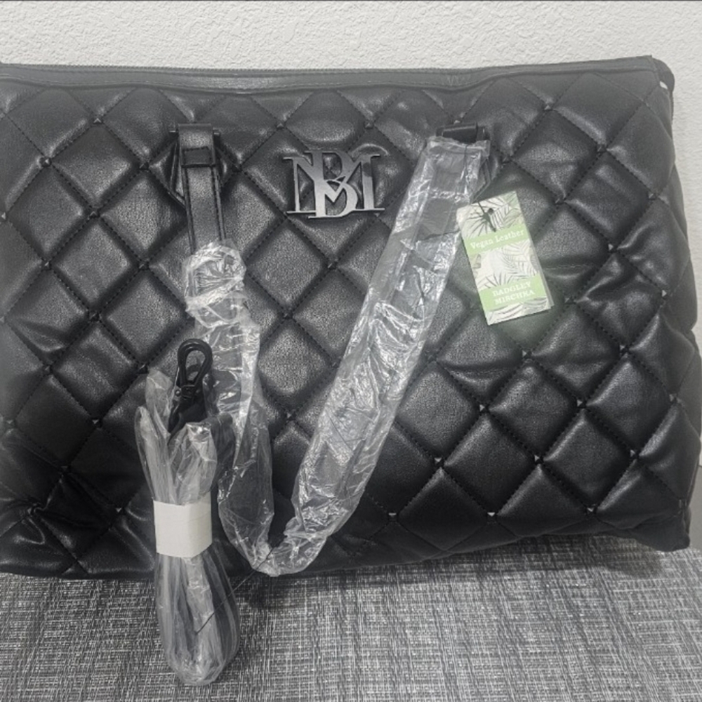 Badgley Mischka Black Quilted Women's Bag